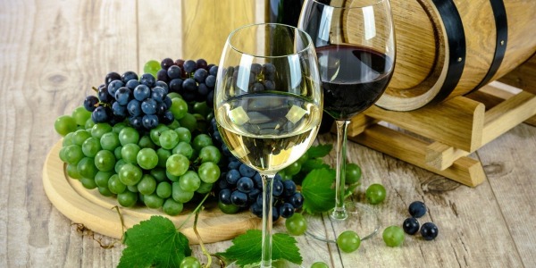 Jak powstaje wino? OpowieÅ›Ä‡ o procesie produkcji wina.